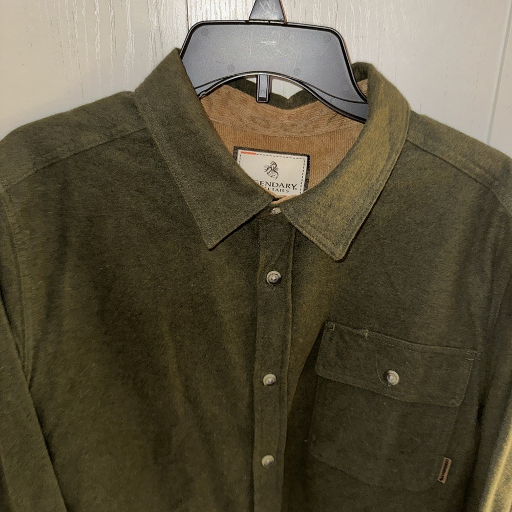 Legendary Whitetails Buck Camp Shirt Mens L Flannel Corduroy Collar Outdoor